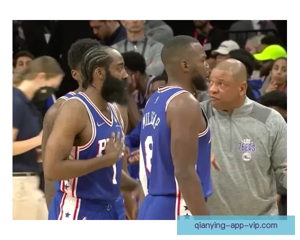 一级恶意犯规引争议塞克斯顿垫脚哈登施罗德绕掩护撞理查兹要害 一级恶意犯规引争议塞克斯顿垫脚哈登施罗德绕掩护撞理查兹要害