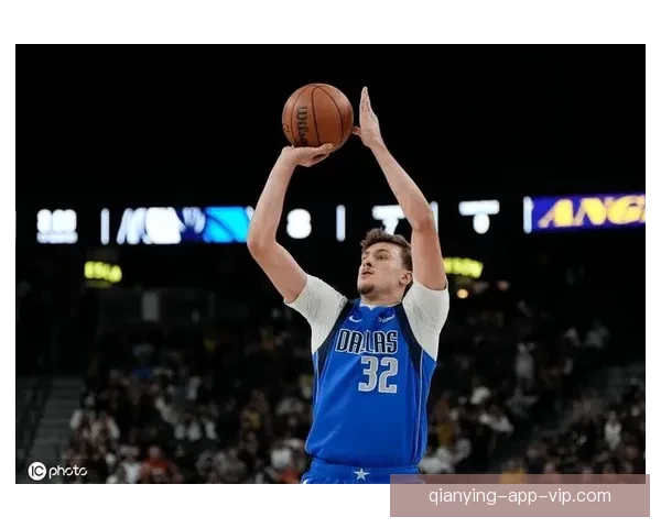 独行侠弗拉格本季九场砍三十以上领先其他新秀总和